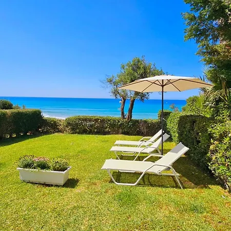 Glyfada Beachfront House Ab3g Casa de Férias