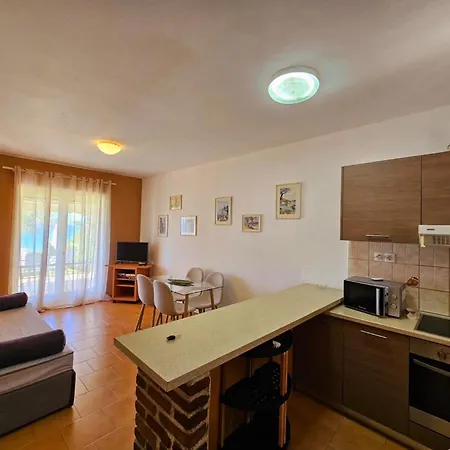 Corfu Glyfada Menigos 49 度假居 佩雷卡斯